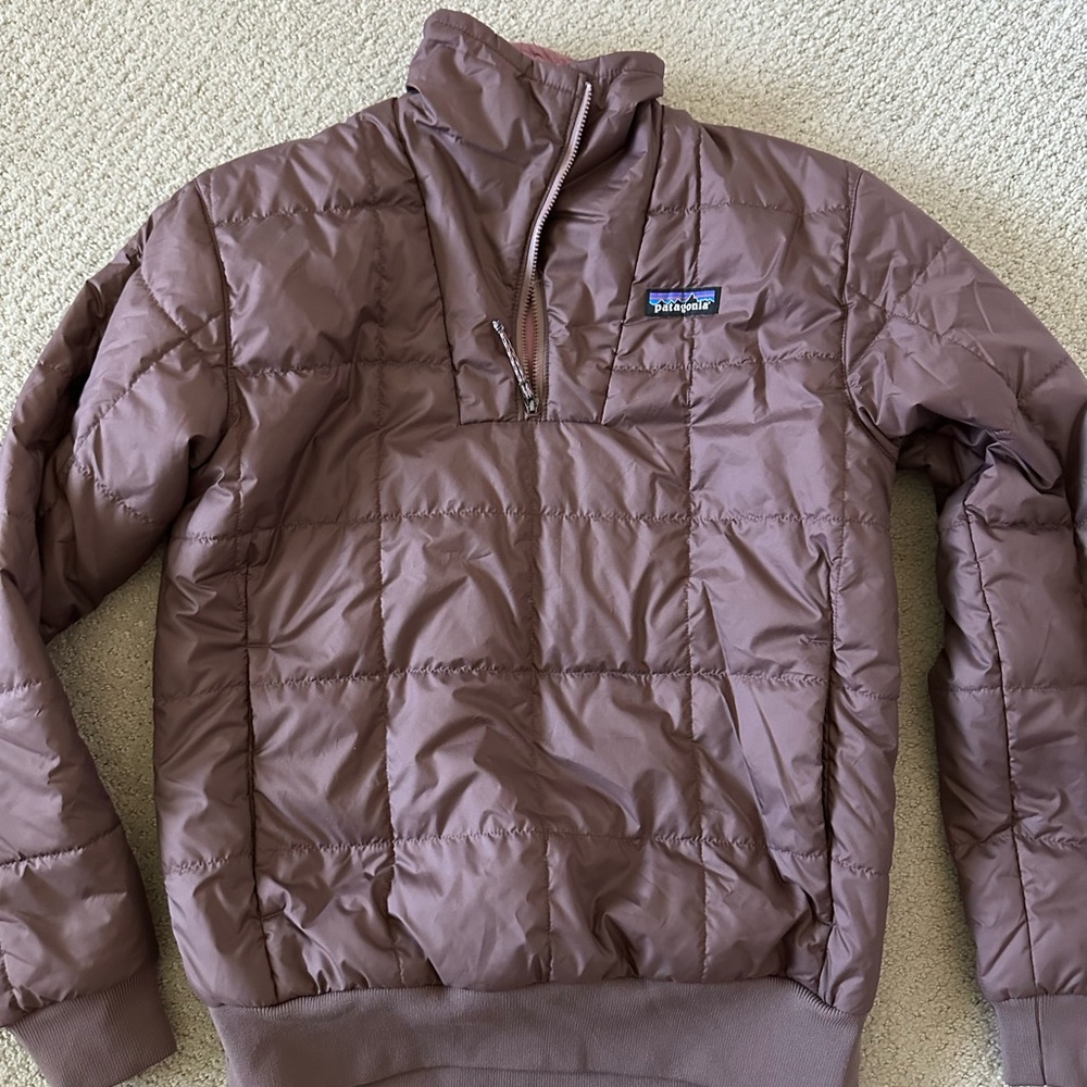 Men/Women’s Patagonia Quilted Pullover in Dusty Mauve and Taupe